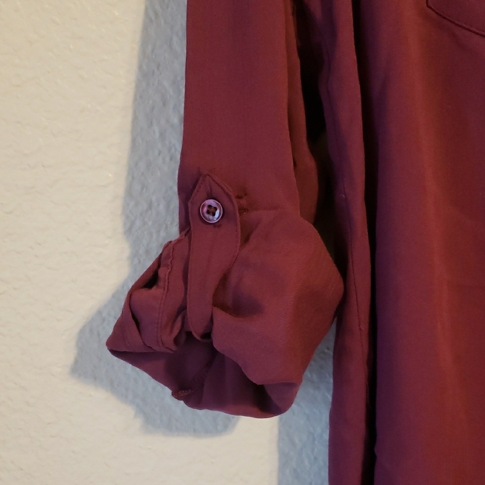 Magellan Outdoors Red Cuffed Sleeve Blouse with Notched Collar - Picture 4 of 8